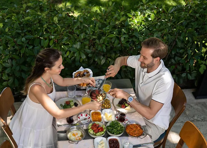 Swandor & - Topkapi Palace Station touristique